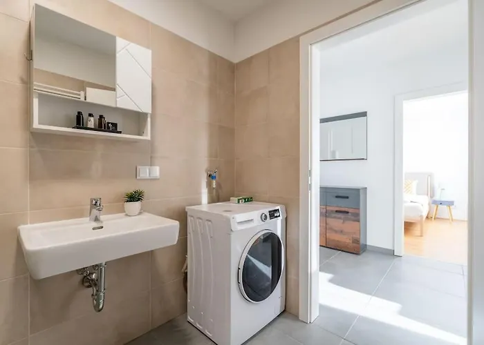 Apartament Hm • Sleek 1br With Balcony *