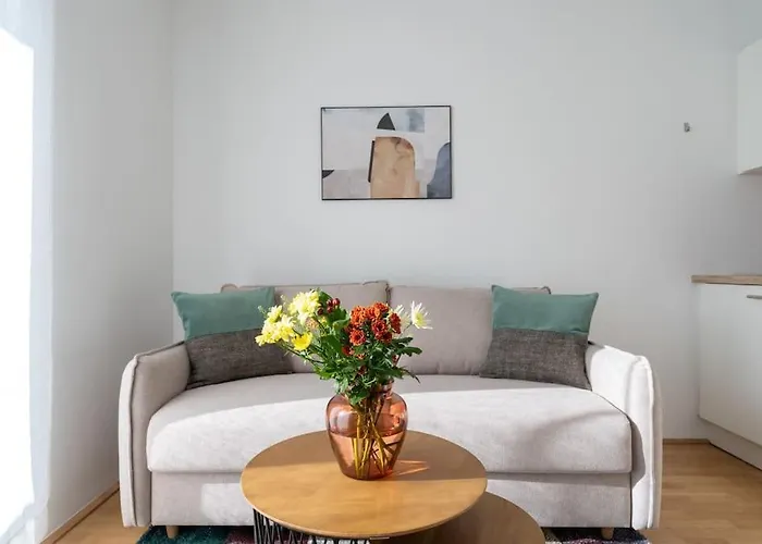 Apartament Hm • Sleek 1br With Balcony *