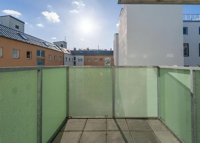 Apartament Hm • Sleek 1br With Balcony *